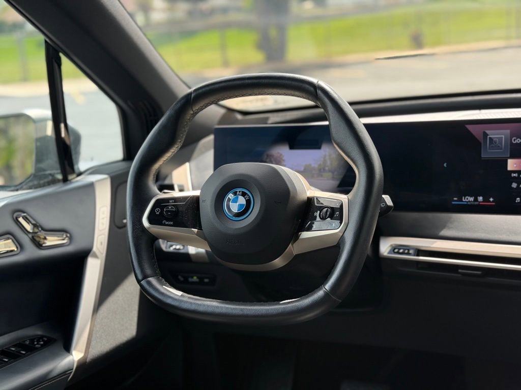 Certified 2024 BMW iX xDrive50 w/ Premium Package AWD/4WD image 13