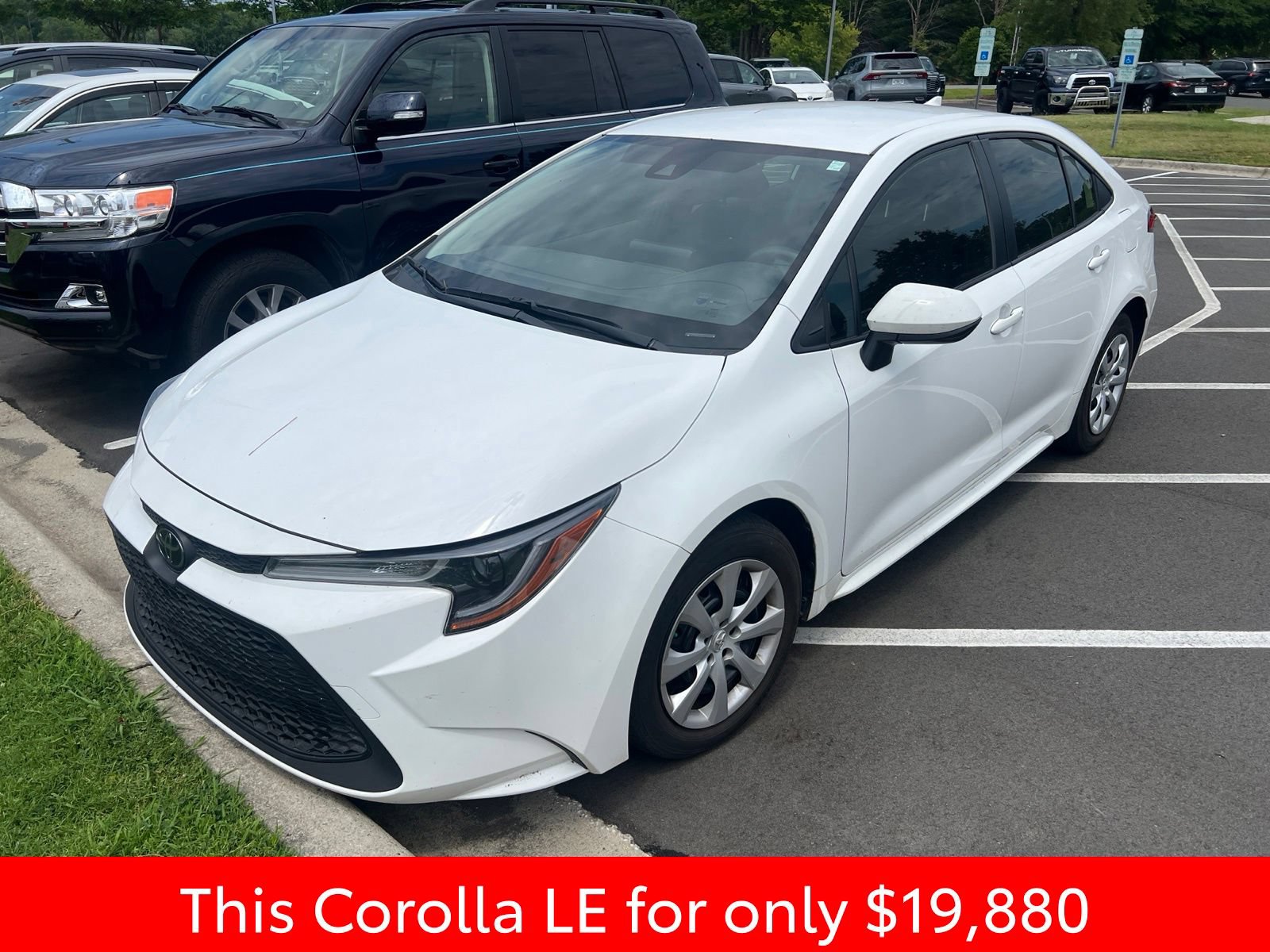 Used 2022 Toyota Corolla LE FWD image 9