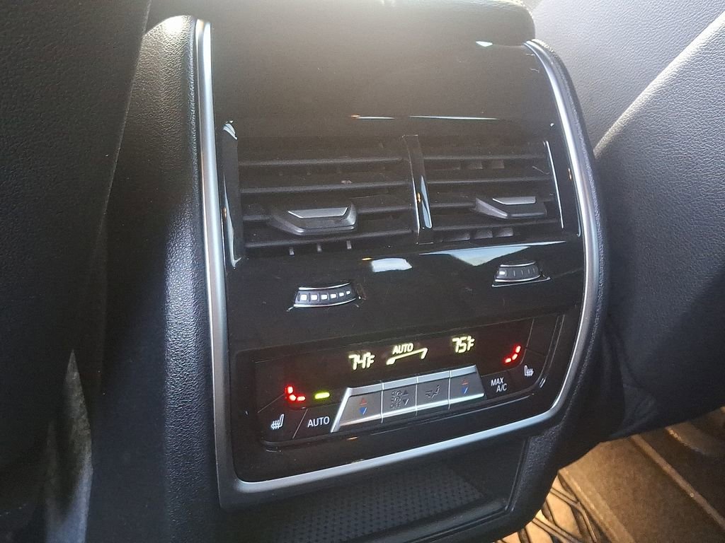 Certified 2022 BMW X5 xDrive40i w/ M Sport Package image 11