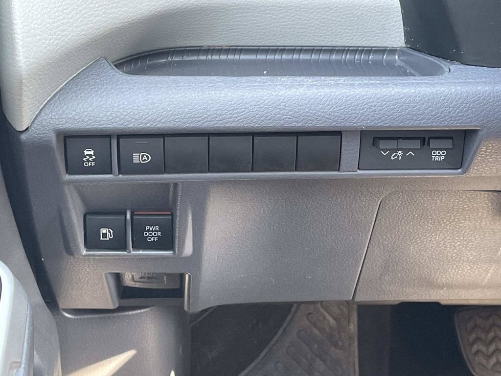 Used 2021 Toyota Sienna Limited FWD image 47