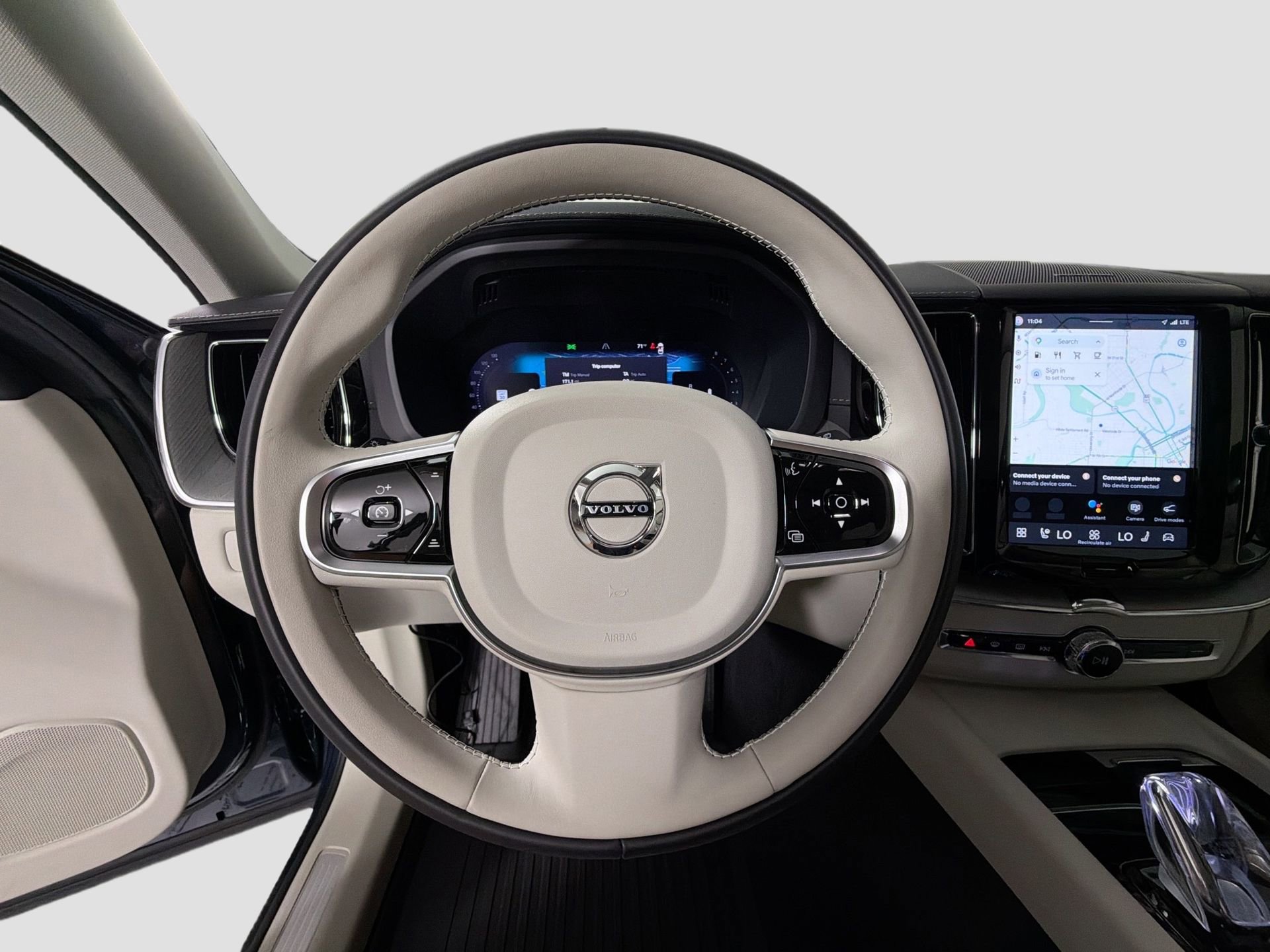 Certified 2025 Volvo XC60 B5 Ultra w/ Protection Package Premier image 12