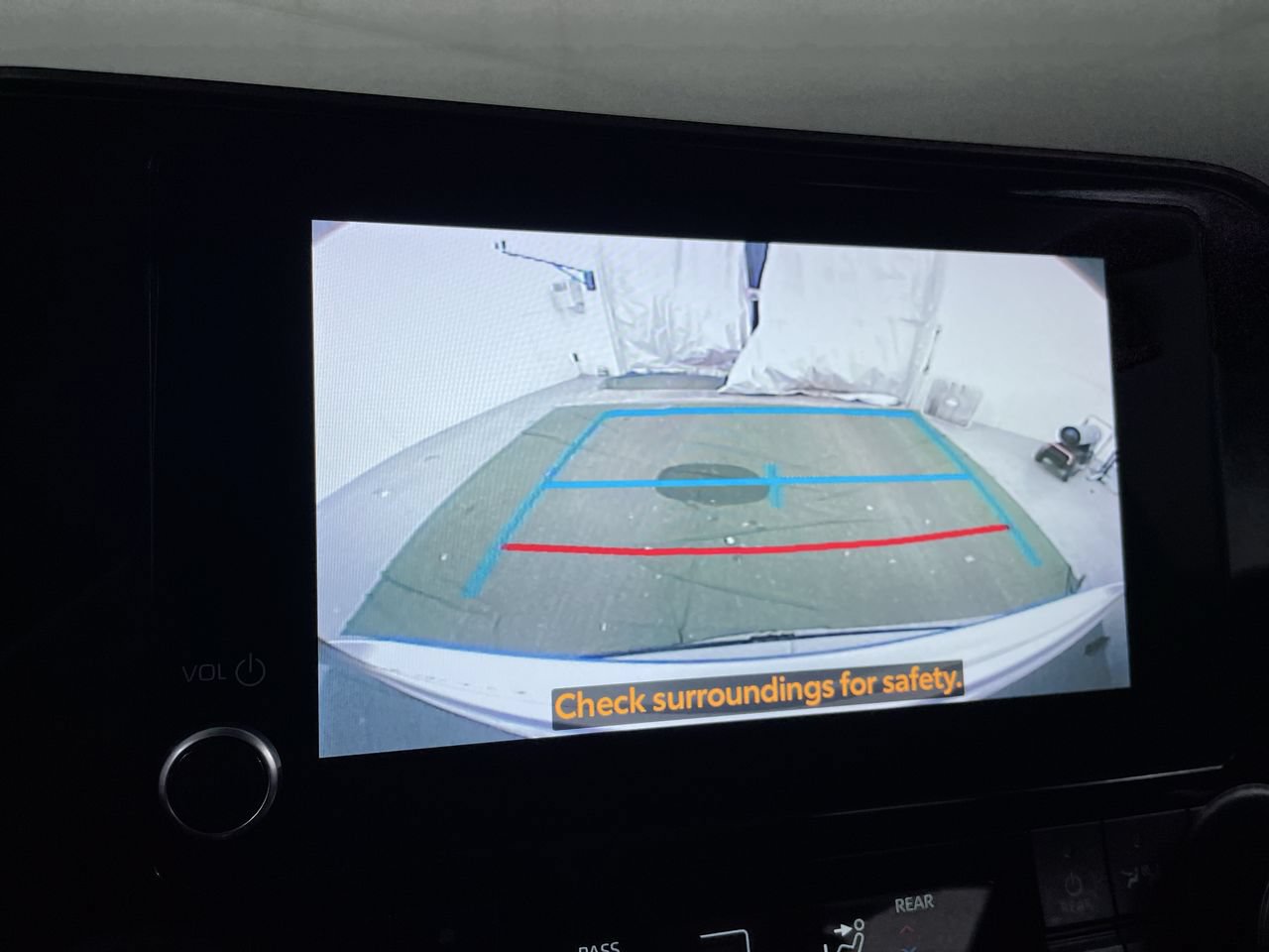 Used 2023 Toyota Highlander L AWD/4WD image 16