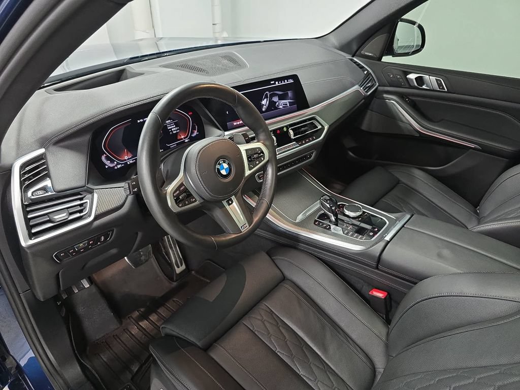 Used 2020 BMW X5 M50i w/ Executive Package AWD/4WD image 4