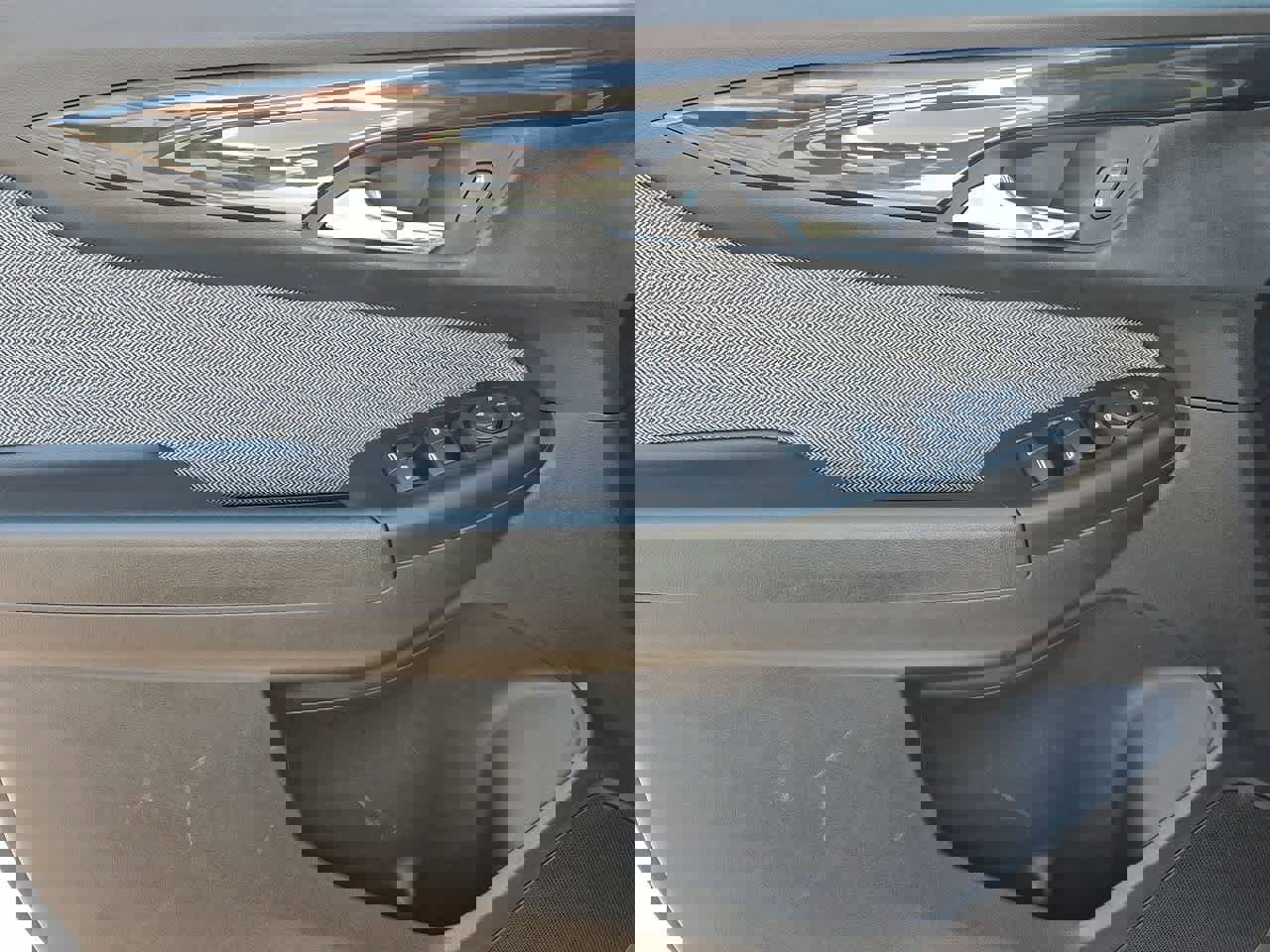 Used 2024 Chevrolet TrailBlazer LT w/ LT Cold Weather Package image 16