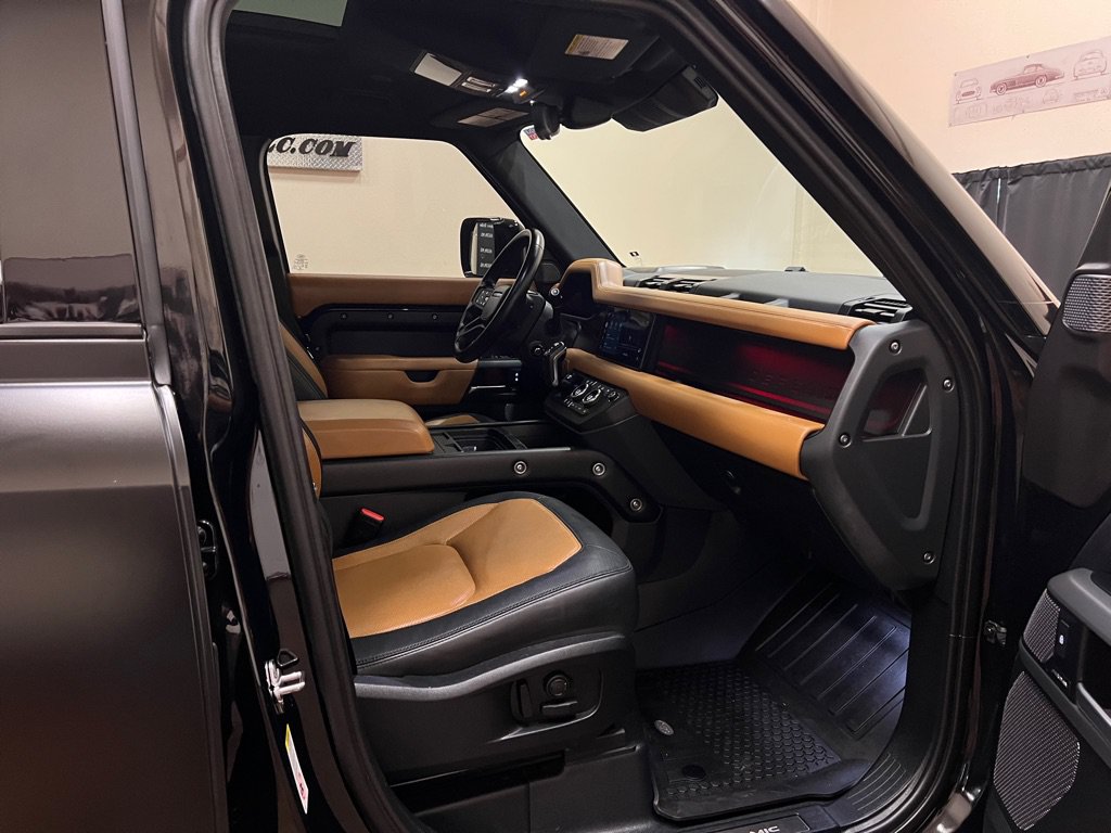 Used 2023 Land Rover Defender 110 X-Dynamic SE AWD/4WD image 27