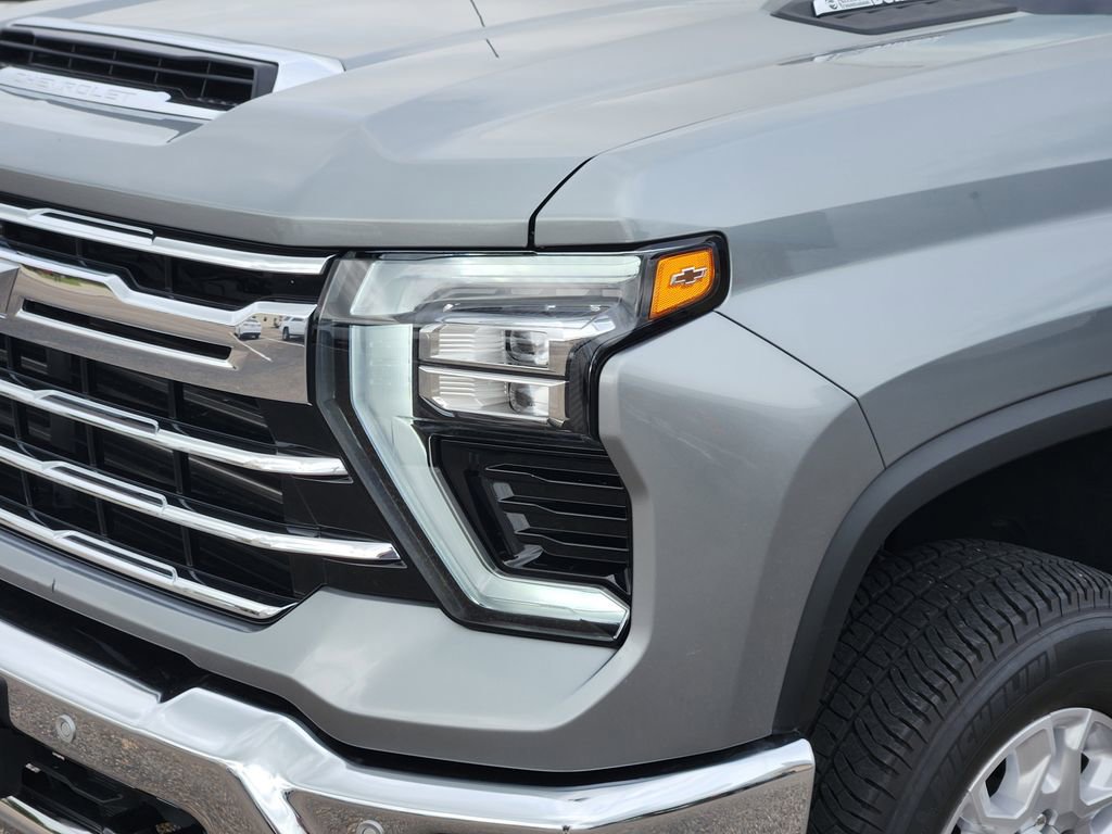 Certified 2024 Chevrolet Silverado 2500 LTZ w/ LTZ Plus Package image 8