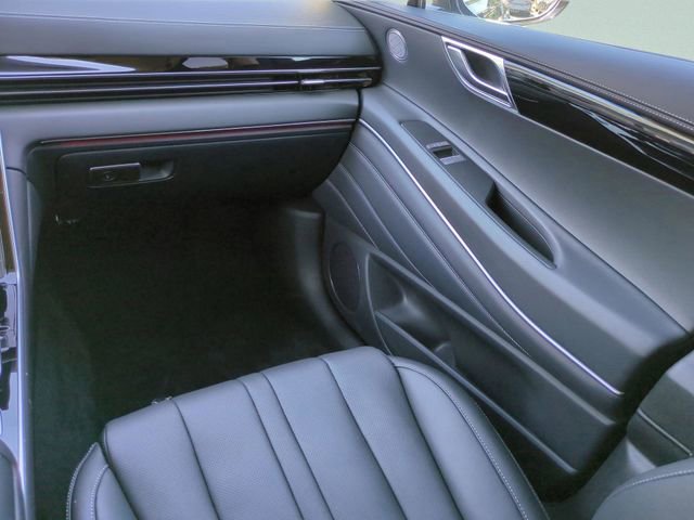 Certified 2025 Genesis GV80 2.5T Standard AWD/4WD image 14