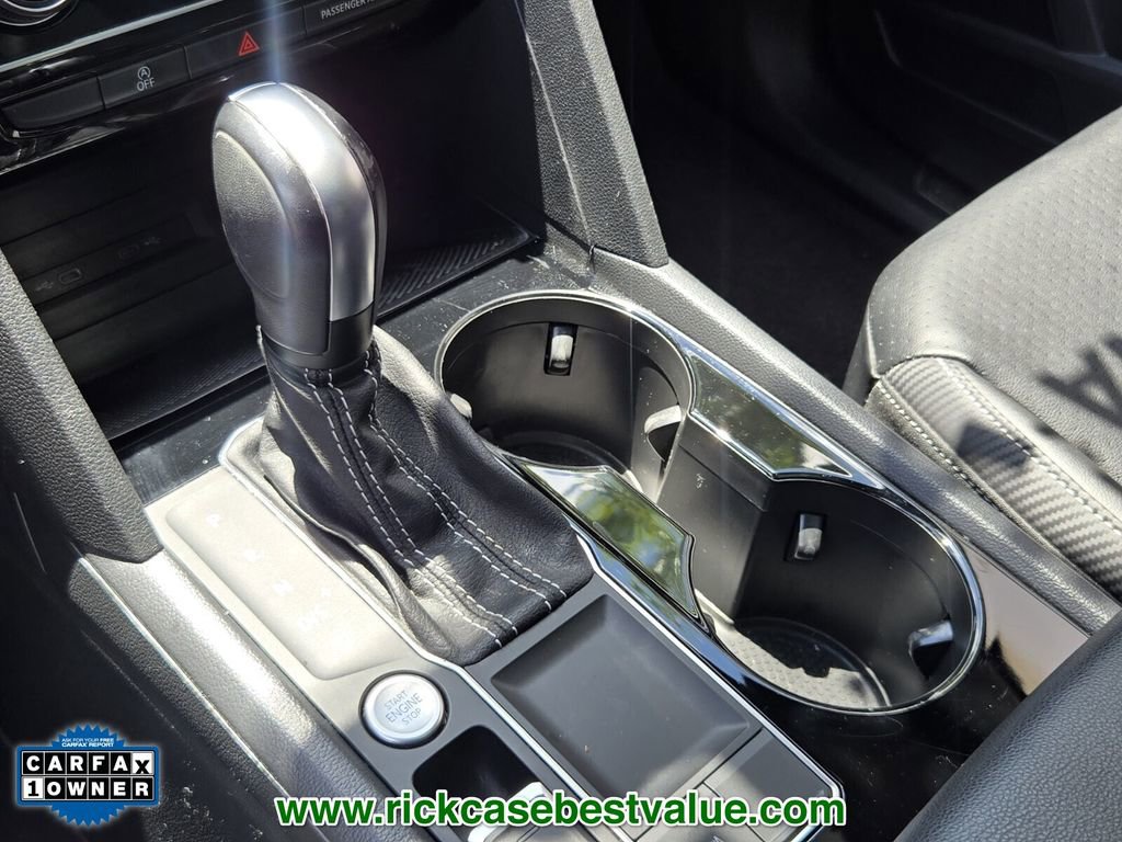 Used 2022 Volkswagen Atlas Cross Sport SE image 27