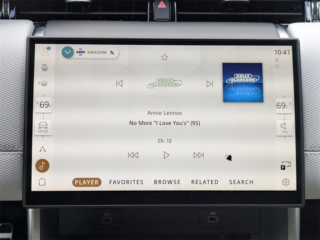 New 2025 Land Rover Discovery Sport Dynamic SE image 19