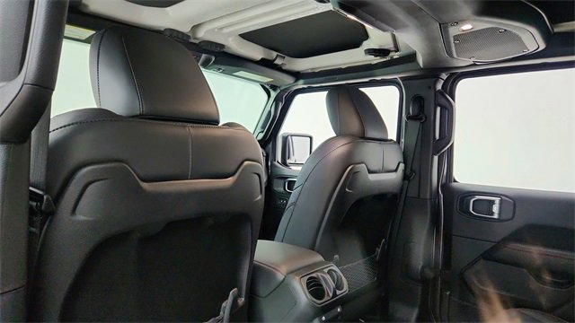 Used 2025 Jeep Wrangler Unlimited Rubicon image 31
