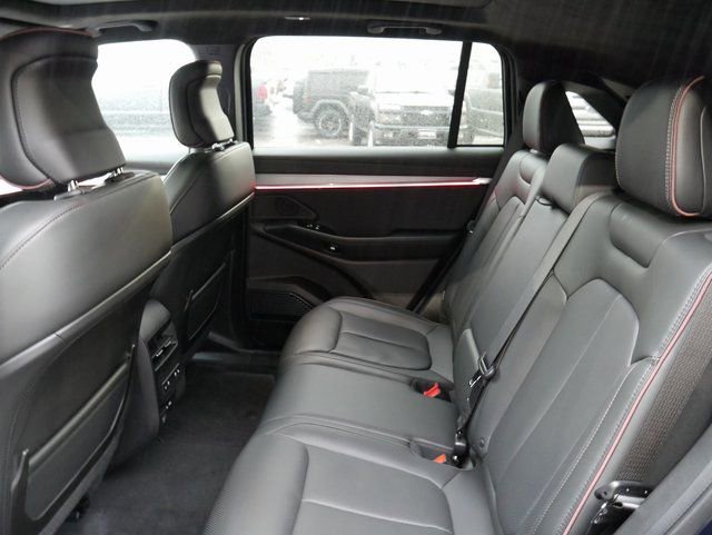 Used 2025 Jeep Wagoneer S Launch Edition image 26