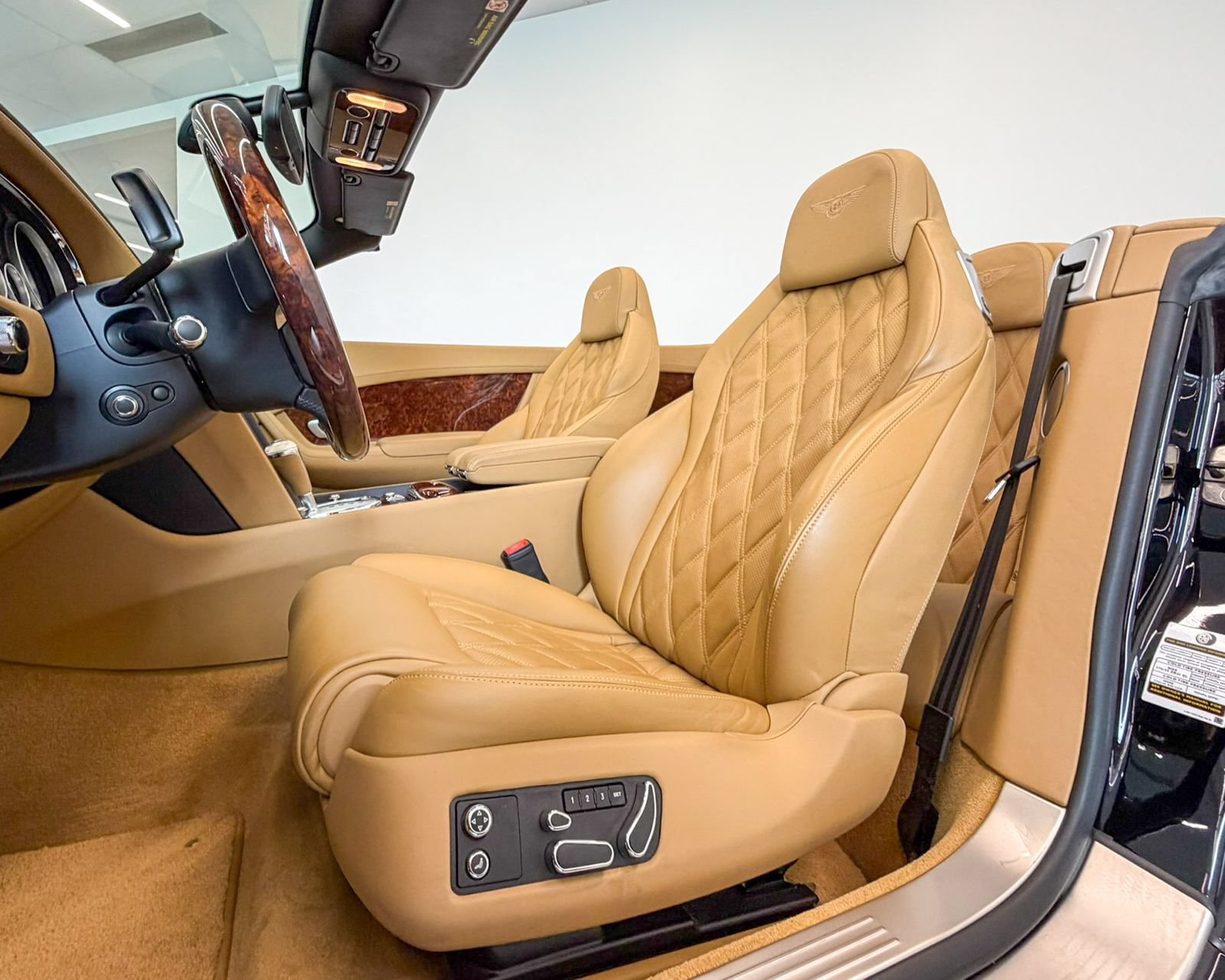 Used 2014 Bentley Continental GT AWD/4WD image 17