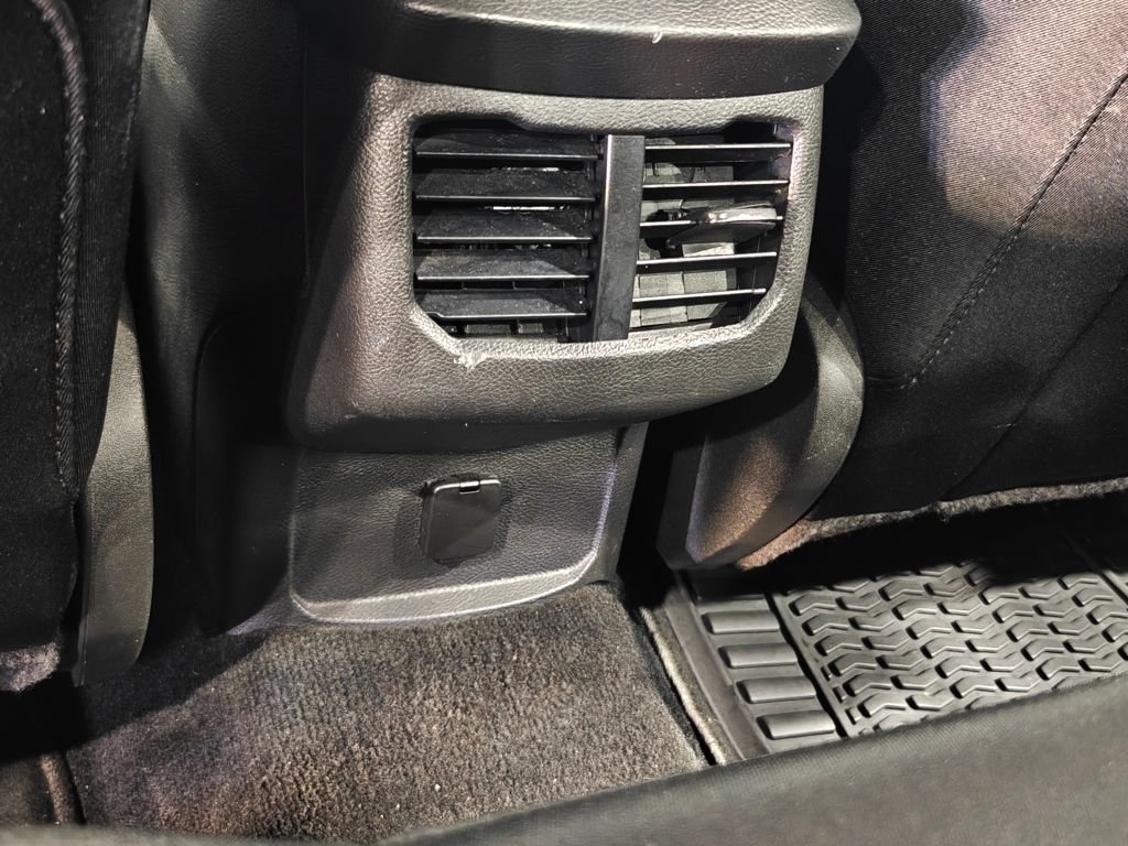 Used 2014 Ford Fusion SE FWD image 27