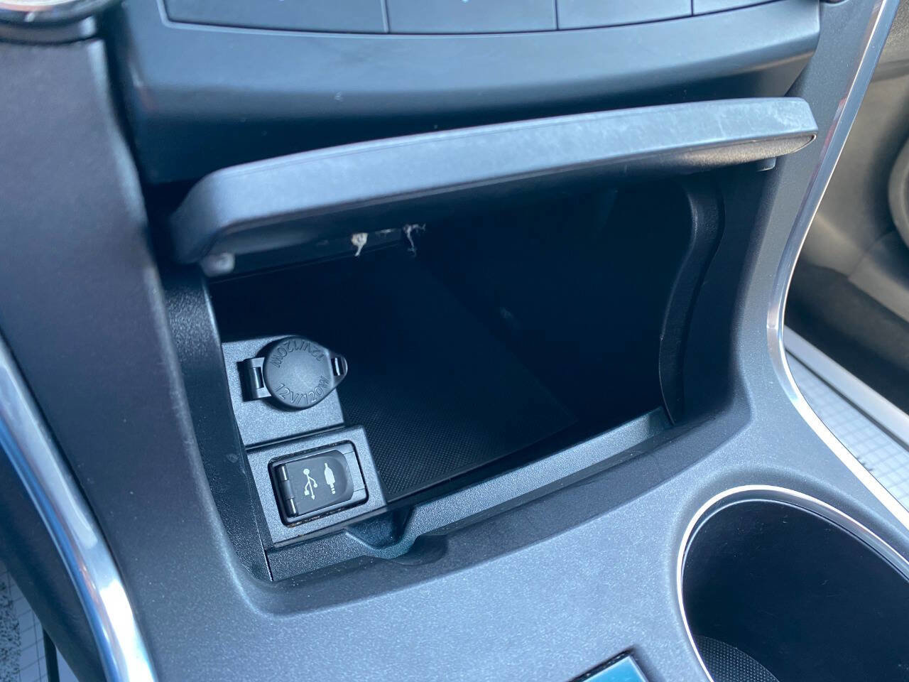 Used 2016 Toyota Camry SE FWD image 17