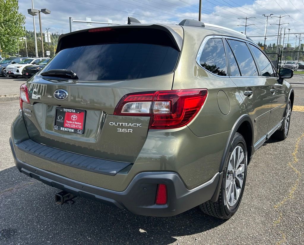 Used 2018 Subaru Outback 3.6R Touring AWD/4WD image 5