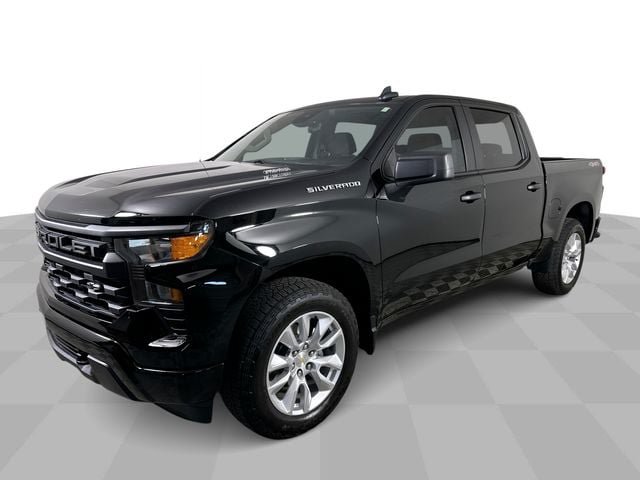 Used 2025 Chevrolet Silverado 1500 Custom AWD/4WD image 4