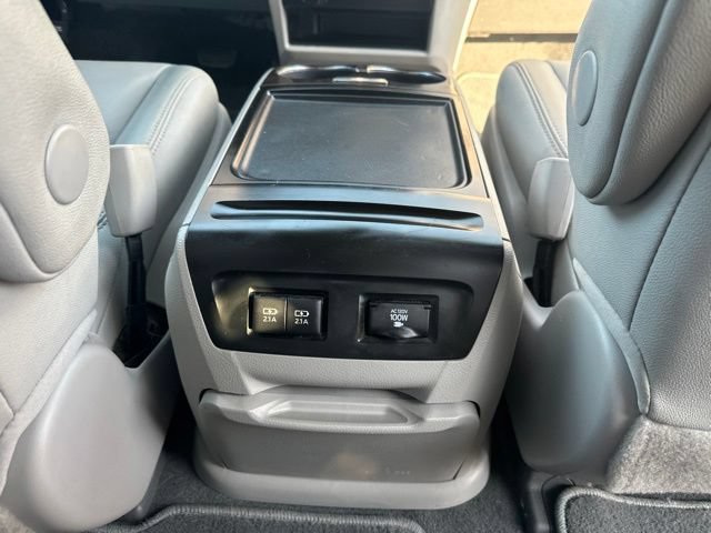 Used 2020 Toyota Sienna XLE w/ Carpet Mat Package FWD image 18