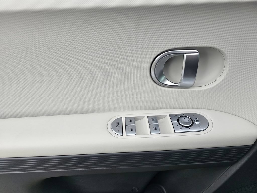 Certified 2024 Hyundai Ioniq 5 SE RWD image 23