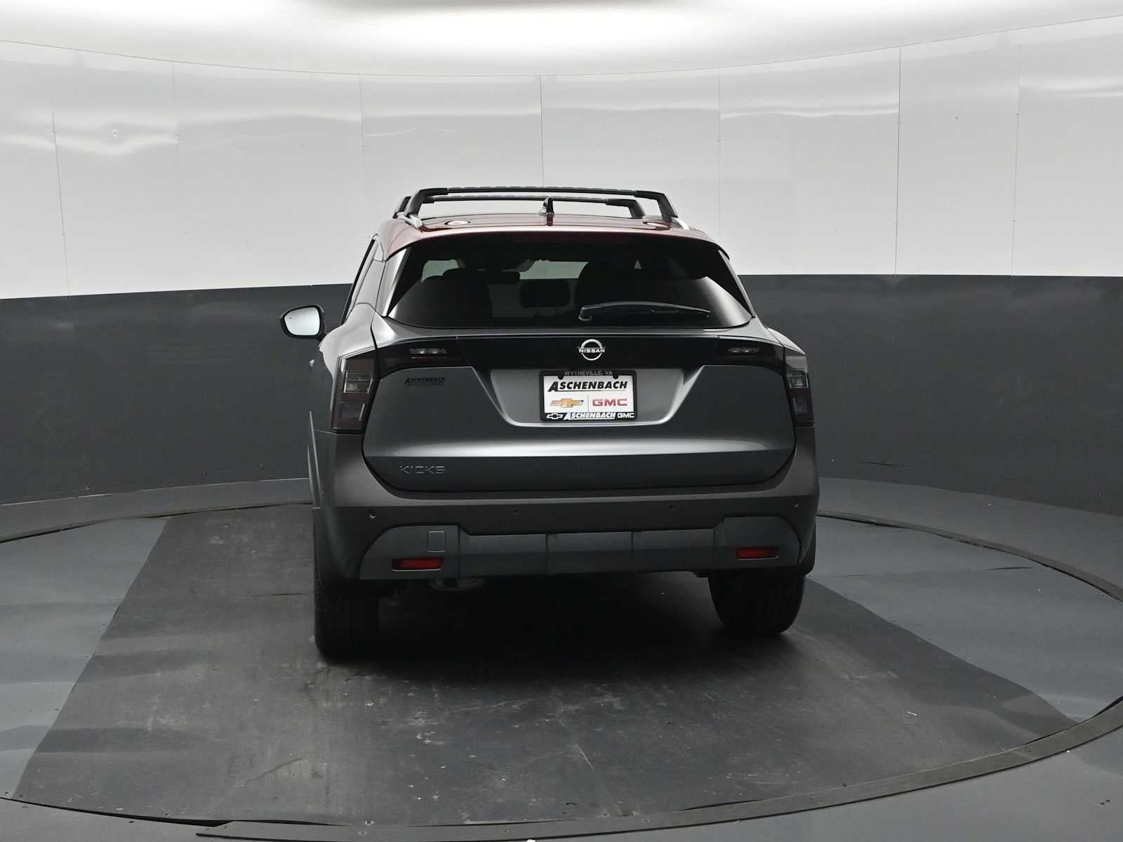 Used 2026 Nissan Kicks SV w/ Interior Electronics Package FWD image 8