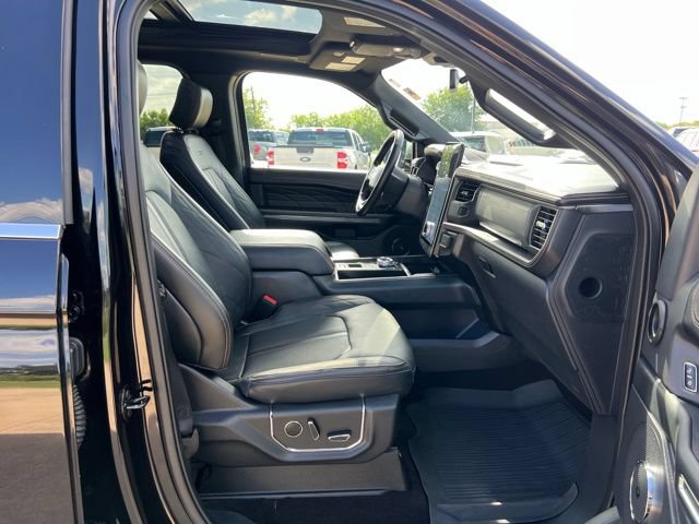 Used 2023 Ford Expedition Platinum RWD image 40