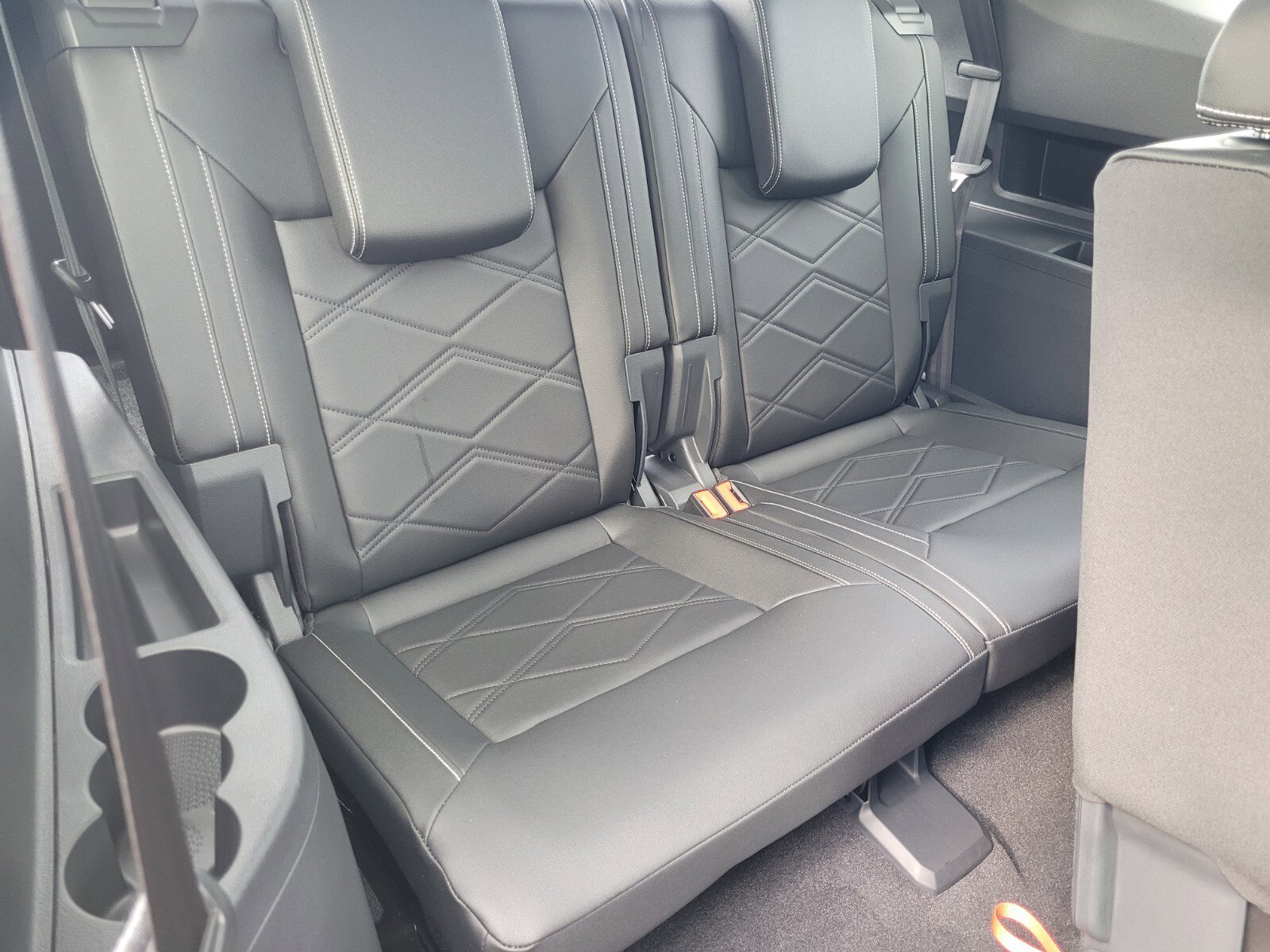 New 2026 Volkswagen Atlas SE image 8