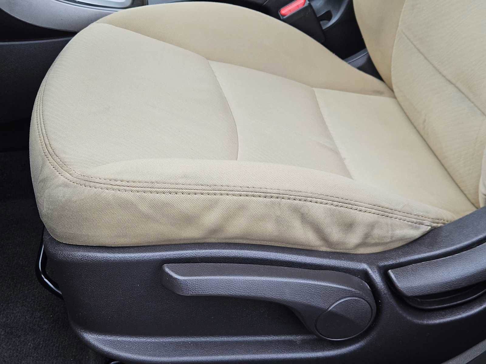 Used 2012 Hyundai Elantra GLS w/ Preferred Pkg 3 image 21