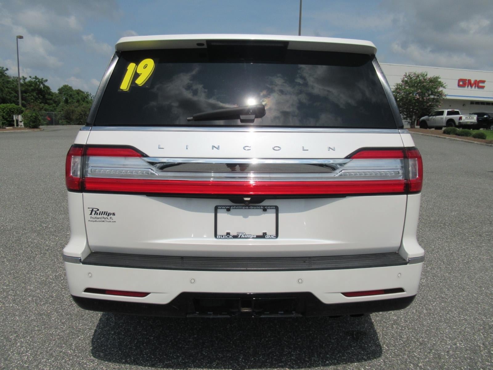 Used 2019 Lincoln Navigator Reserve AWD/4WD image 6