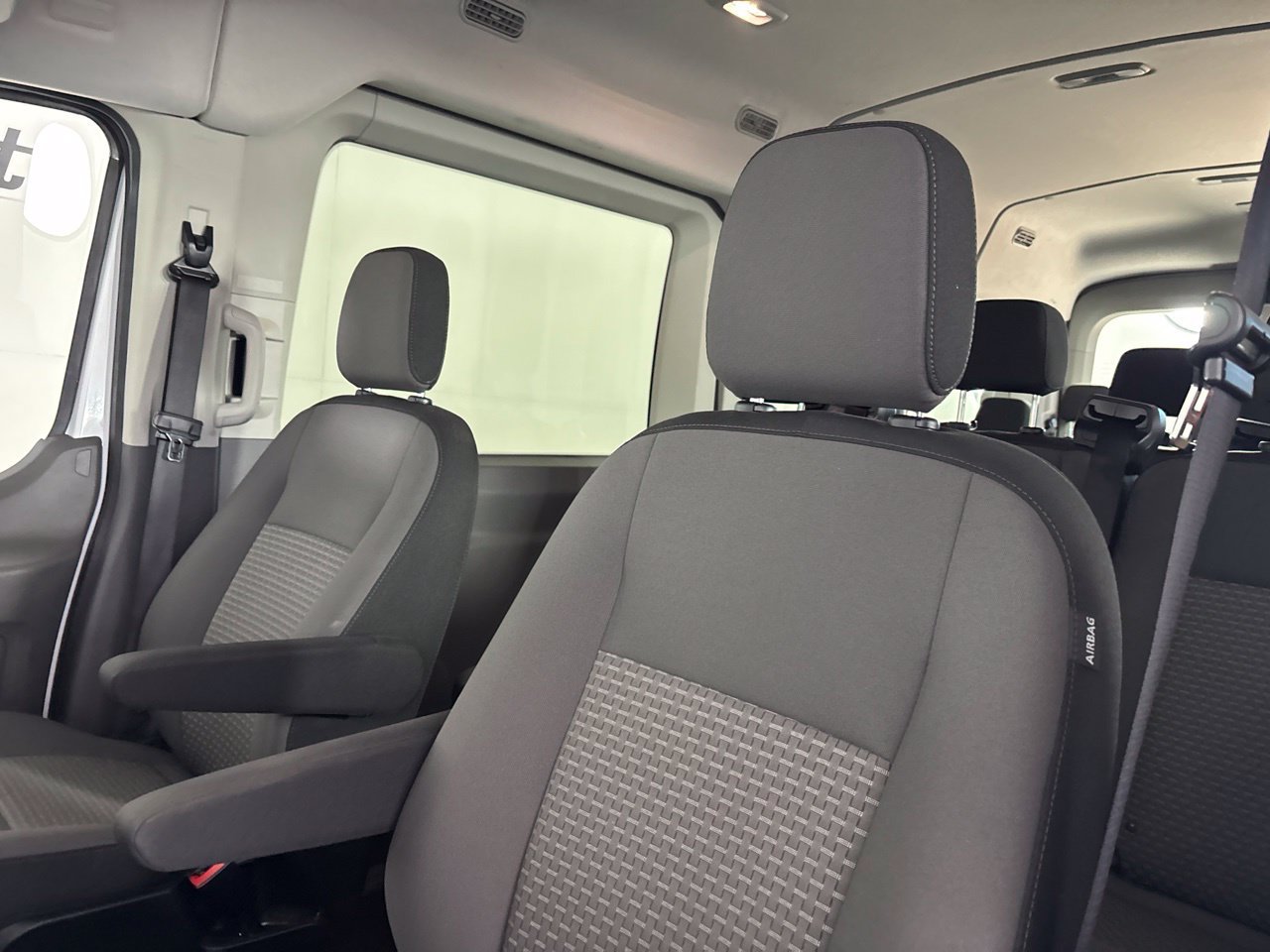 Used 2025 Ford Transit 350 XLT RWD image 8