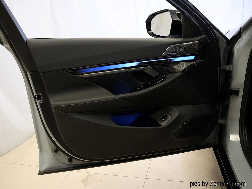 Certified 2025 BMW i5 M60 w/ Premium Package AWD/4WD image 29