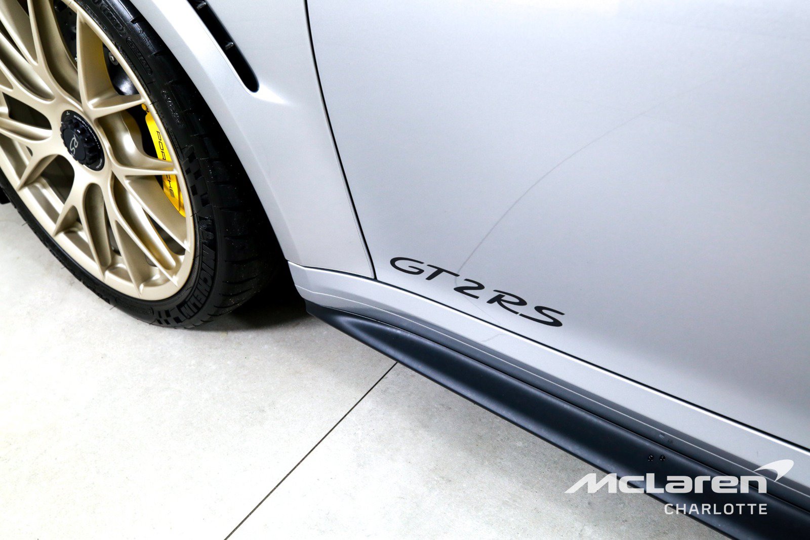 Used 2018 Porsche 911 GT2 RS w/ Weissach Package RWD image 31