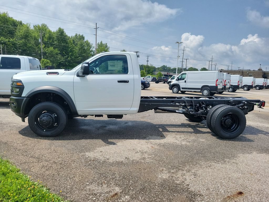New 2026 RAM 5500 Tradesman AWD/4WD image 5