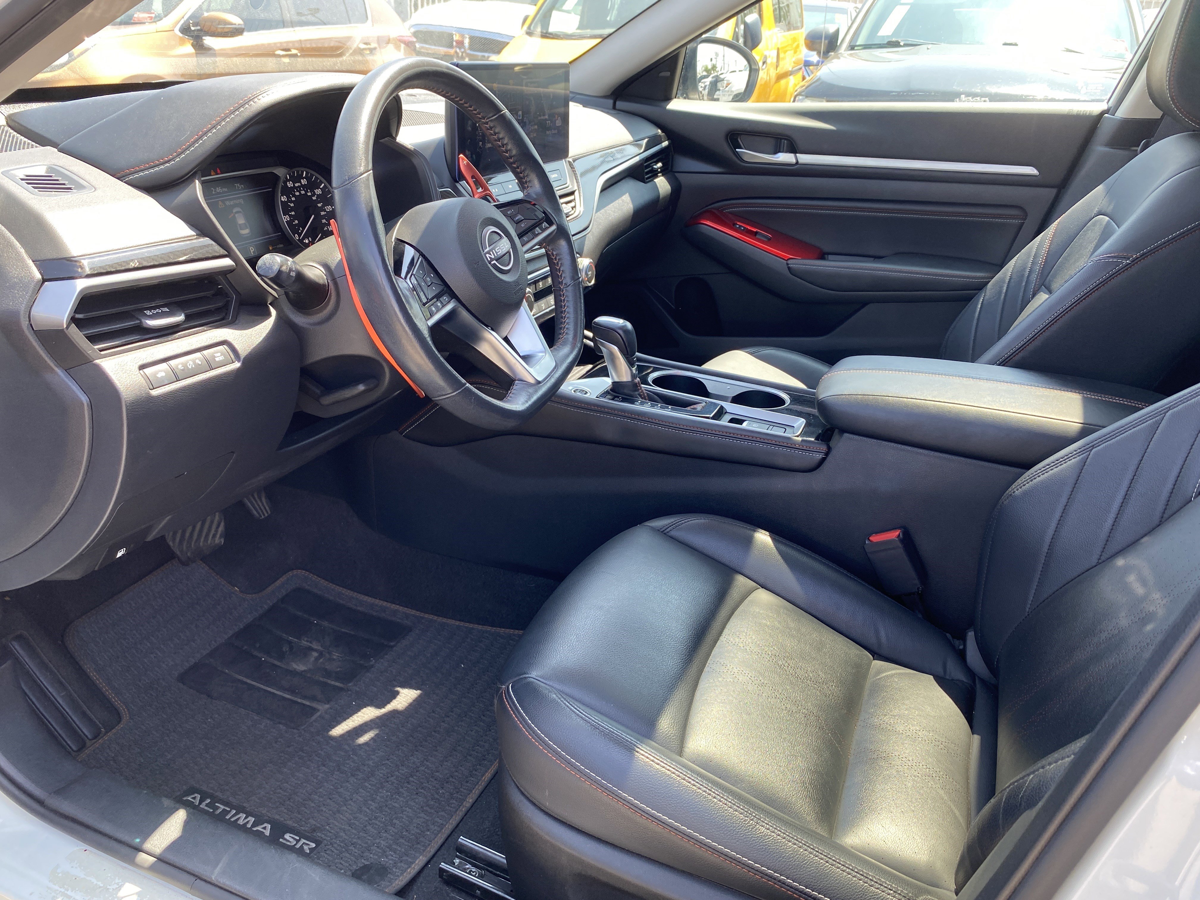 Used 2023 Nissan Altima 2.5 SR w/ SR Premium Package image 10