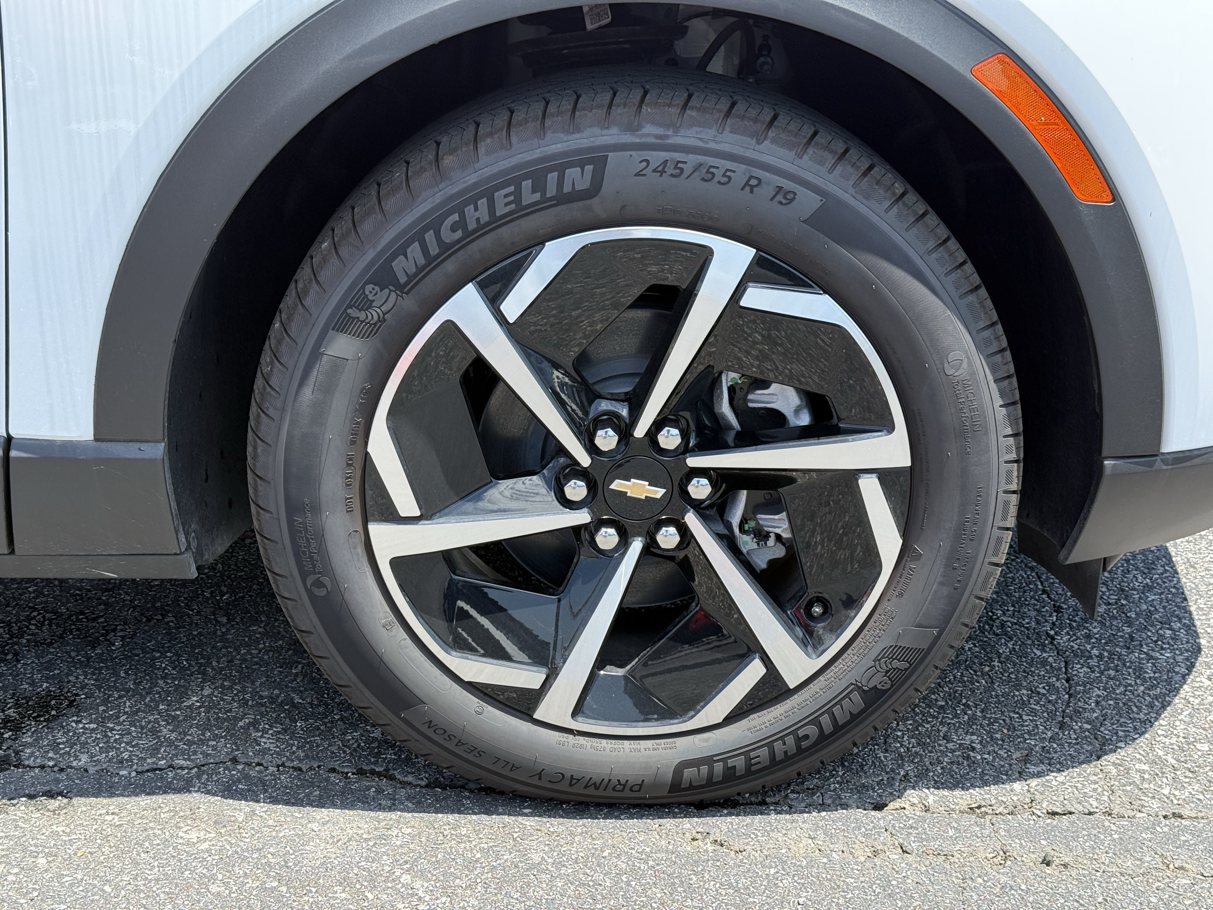New 2026 Chevrolet Equinox EV LT FWD image 13