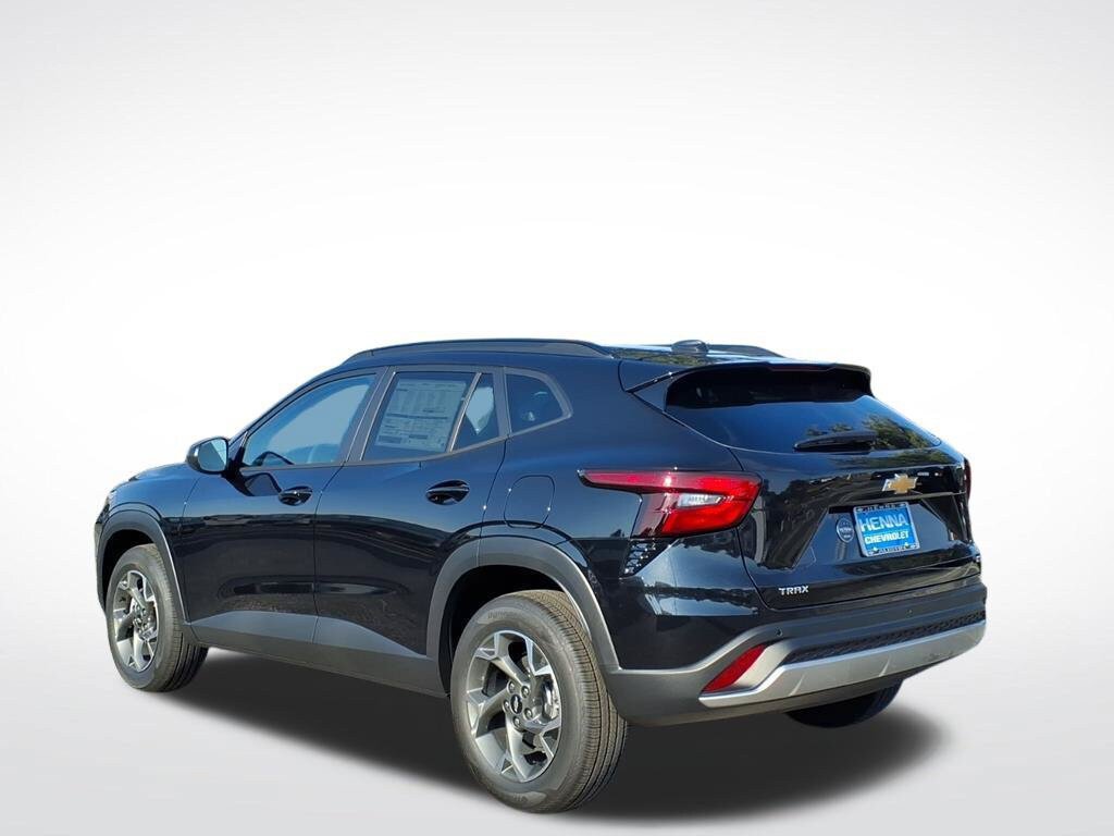 New 2026 Chevrolet Trax LT w/ Driver Confidence Package FWD image 6