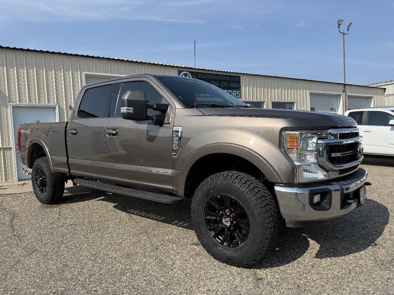 Used 2022 Ford F250 Lariat w/ Tremor Off-Road Package AWD/4WD image 1
