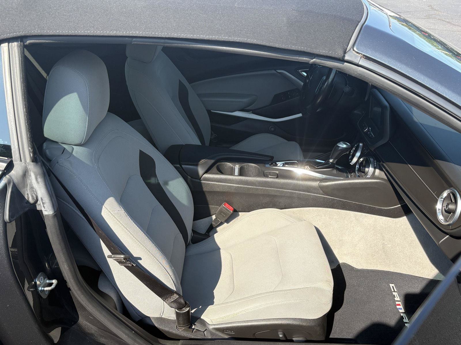 Used 2018 Chevrolet Camaro LT w/ RS Package RWD image 9