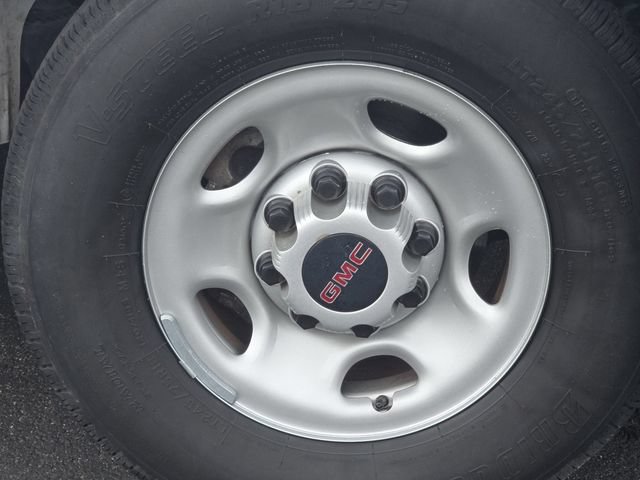 Used 2024 GMC Savana 2500 RWD image 5