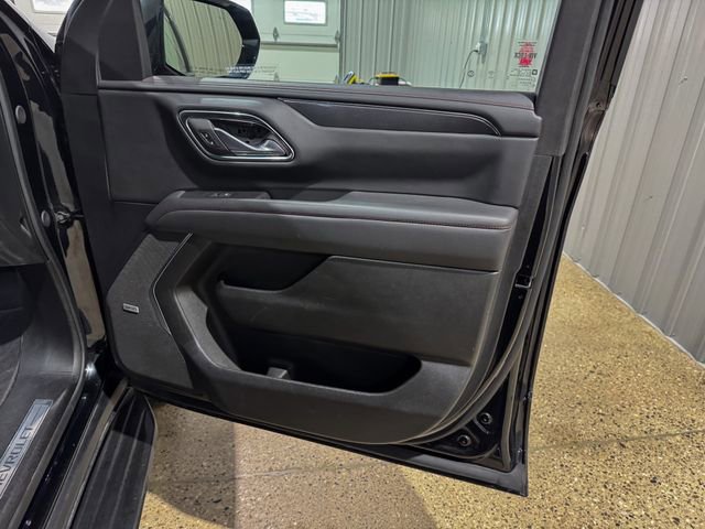 Used 2024 Chevrolet Suburban RST w/ Luxury Package image 25