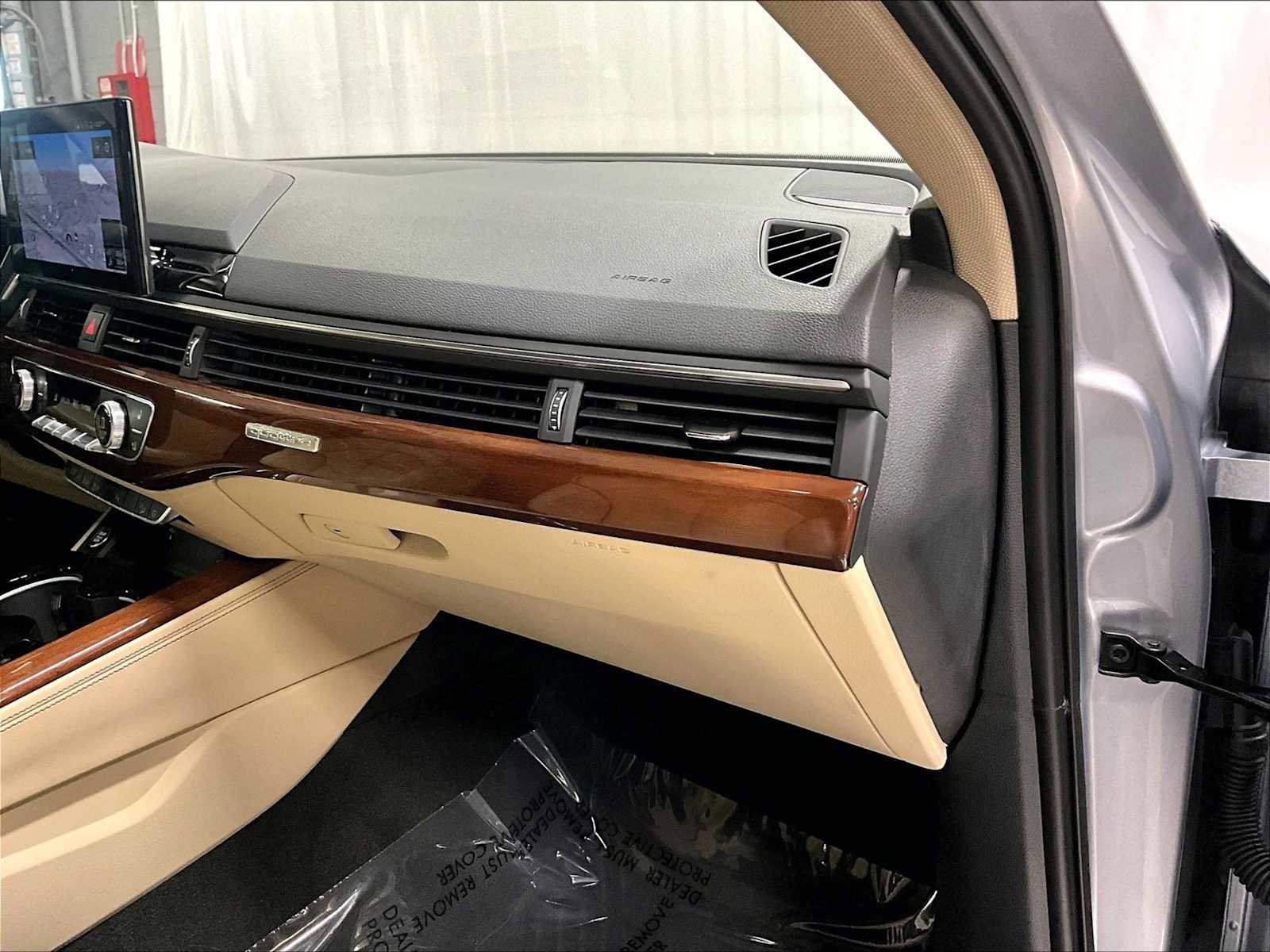 Used 2024 Audi A4 2.0T allroad Premium Plus w/ Premium Plus Package image 28