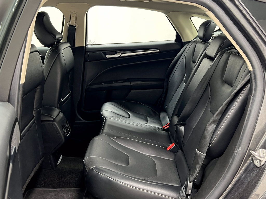 Used 2019 Ford Fusion Titanium FWD image 32