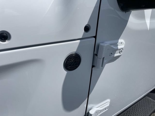 Used 2024 Jeep Wrangler Sport AWD/4WD image 16