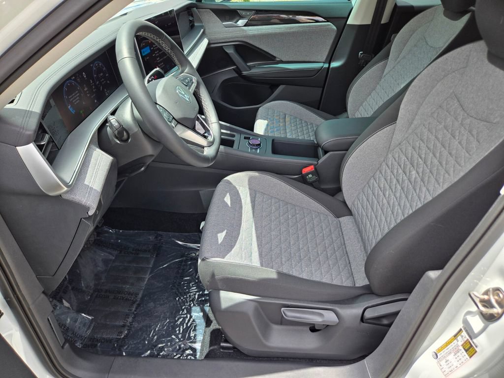 Certified 2025 Volkswagen Tiguan S FWD image 8