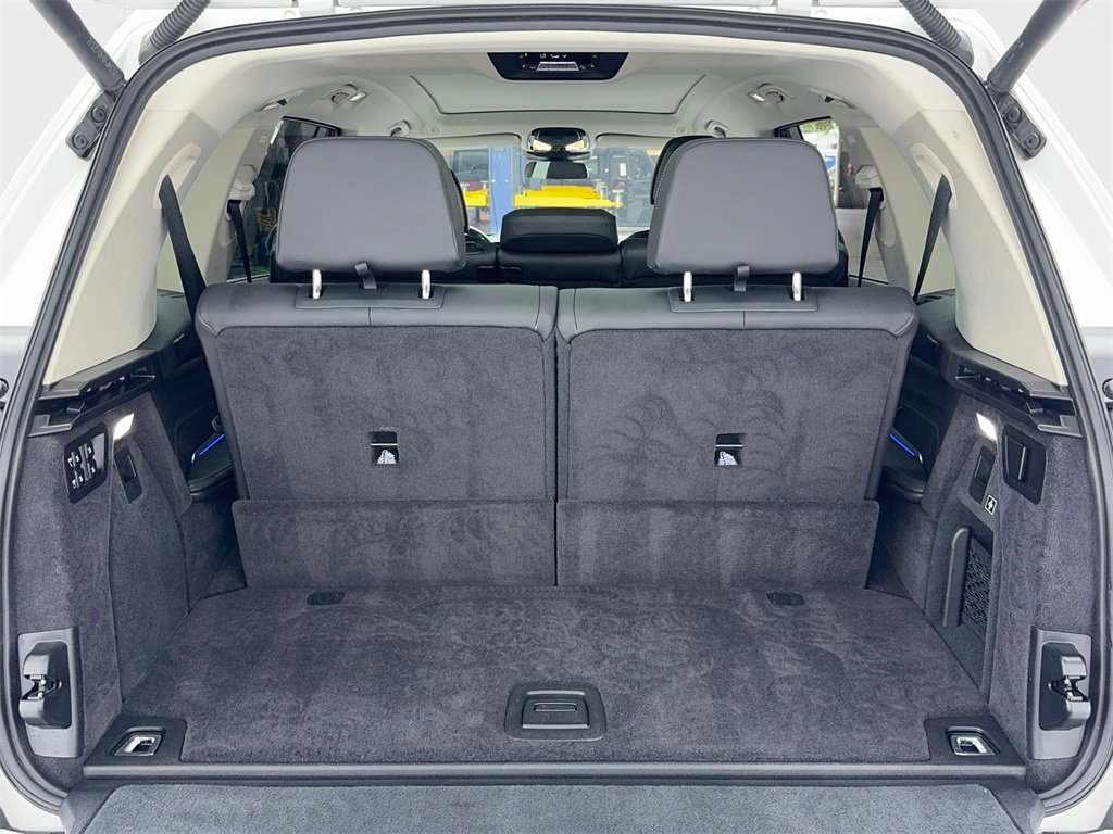 Used 2024 BMW X7 xDrive40i image 13