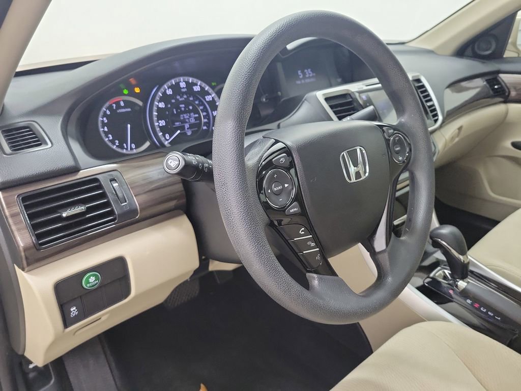 Used 2017 Honda Accord EX image 18