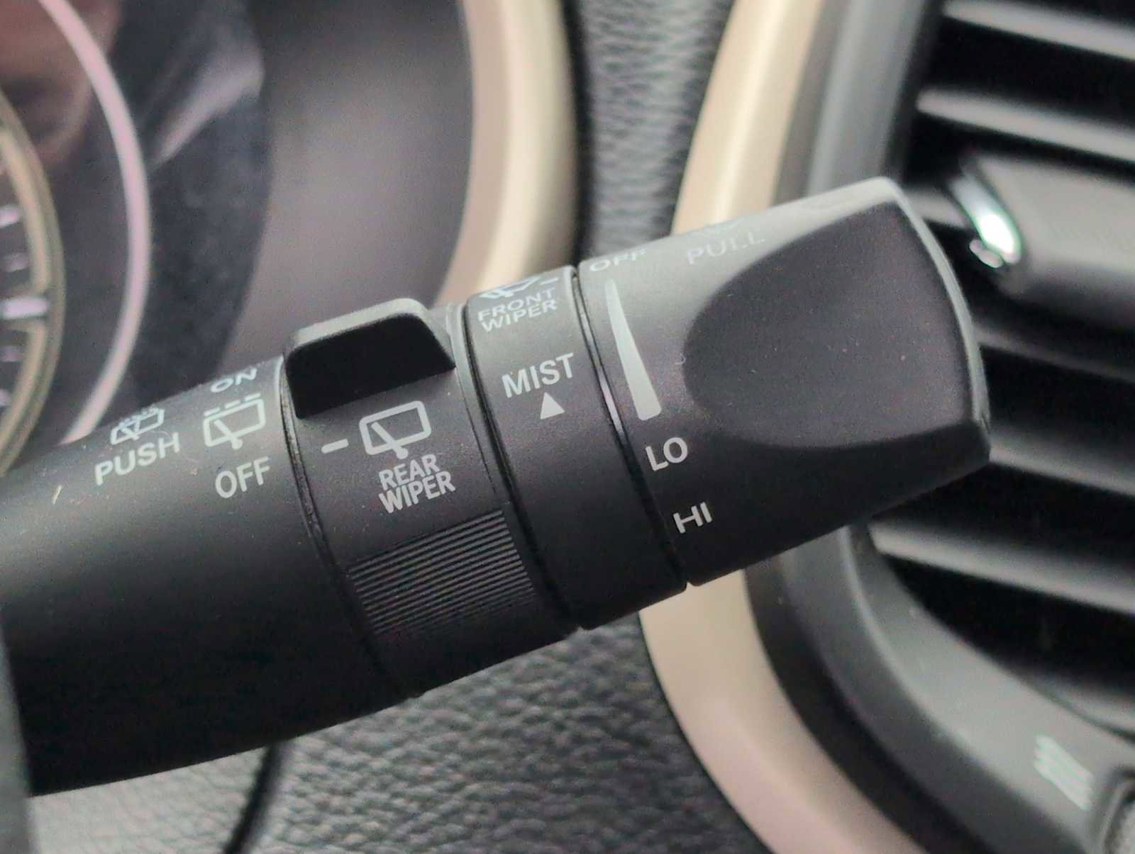 Used 2015 Jeep Cherokee Limited w/ Luxury Group image 26