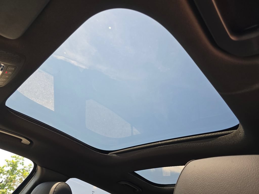 New 2026 Mercedes-Benz GLB 250 4MATIC image 3