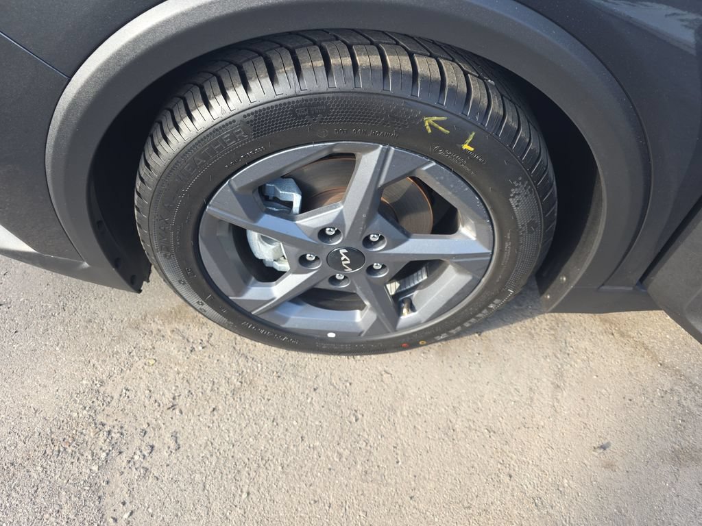 Used 2025 Kia K4 FWD image 24