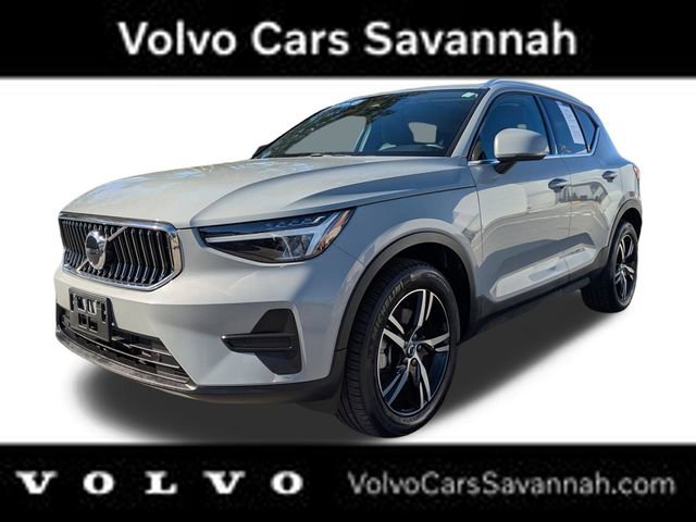 Certified 2025 Volvo XC40 B5 Core image 10