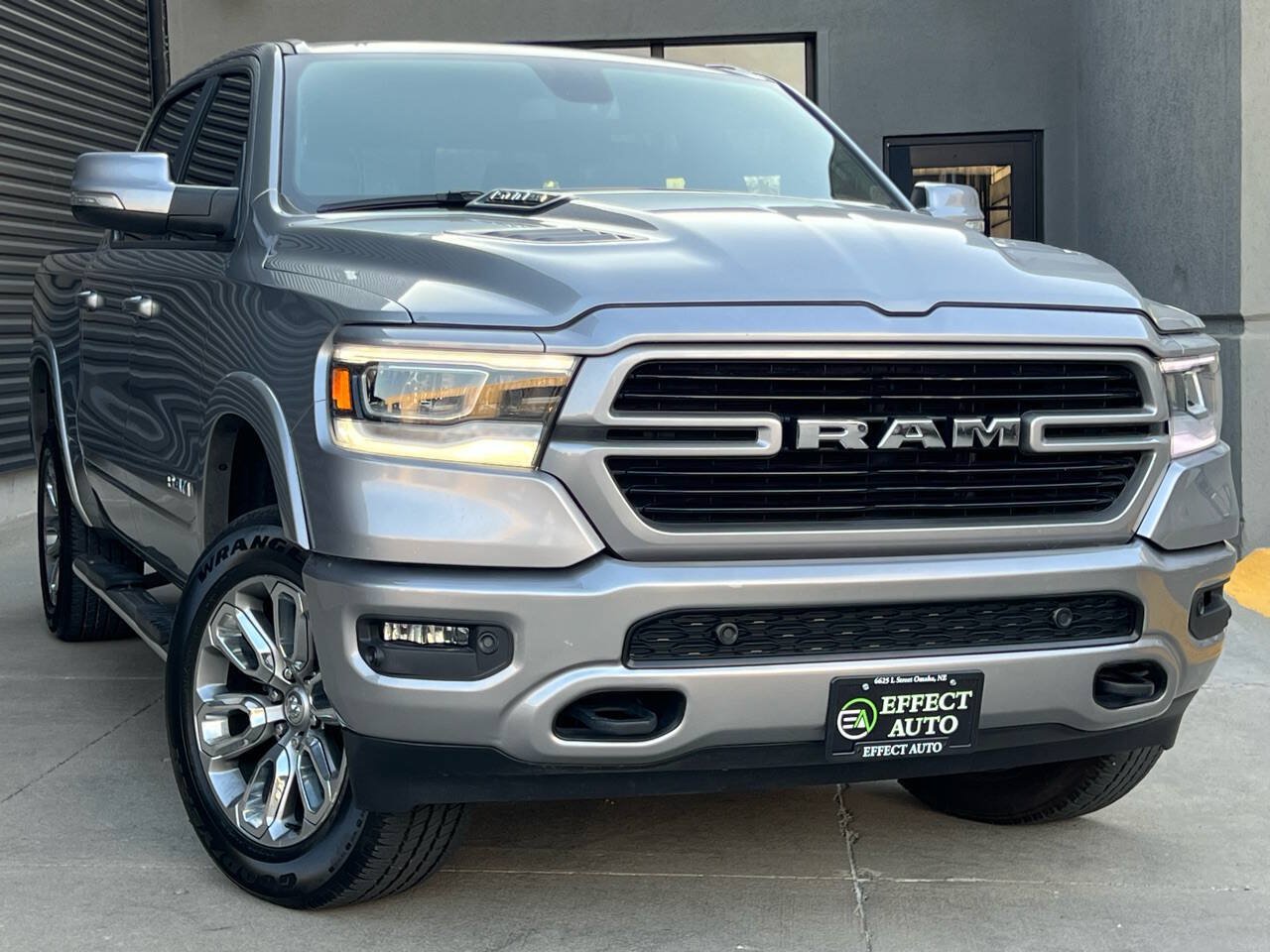 Used 2020 RAM 1500 Laramie w/ Sport Appearance Package AWD/4WD image 5