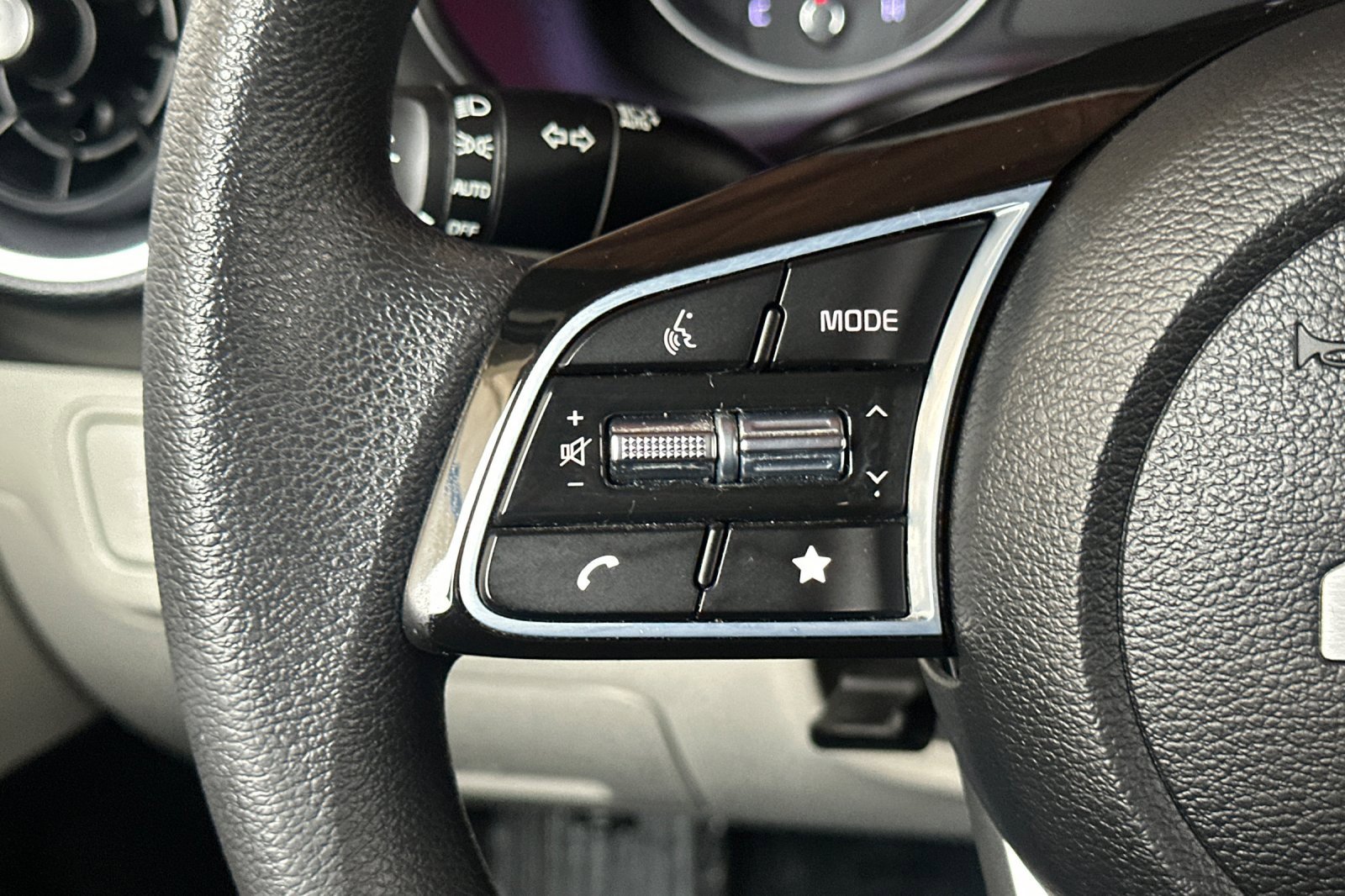 Used 2023 Kia Forte LXS w/ LXS Technology Package image 28